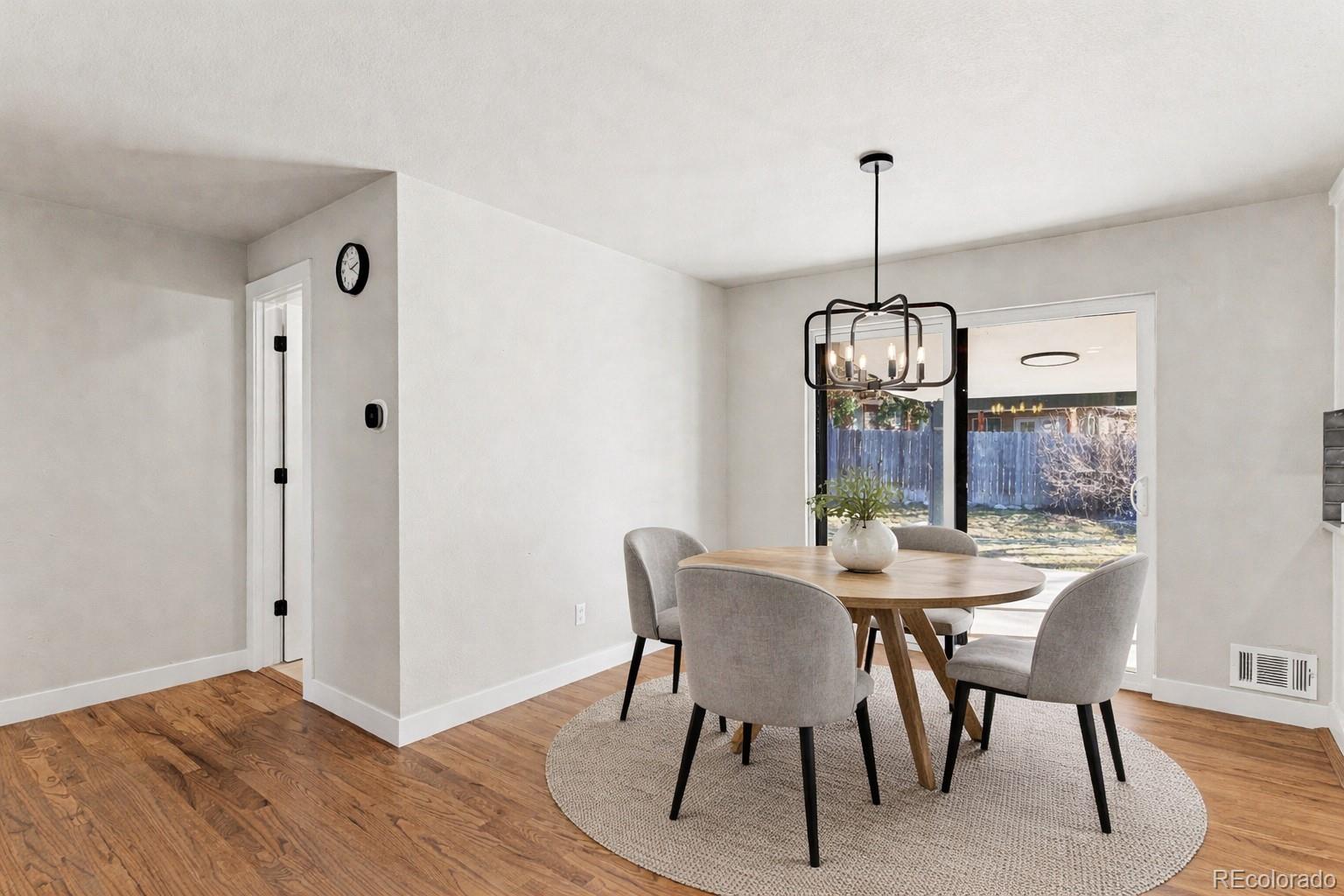 MLS Image #6 for 6552 s pearl street,centennial, Colorado