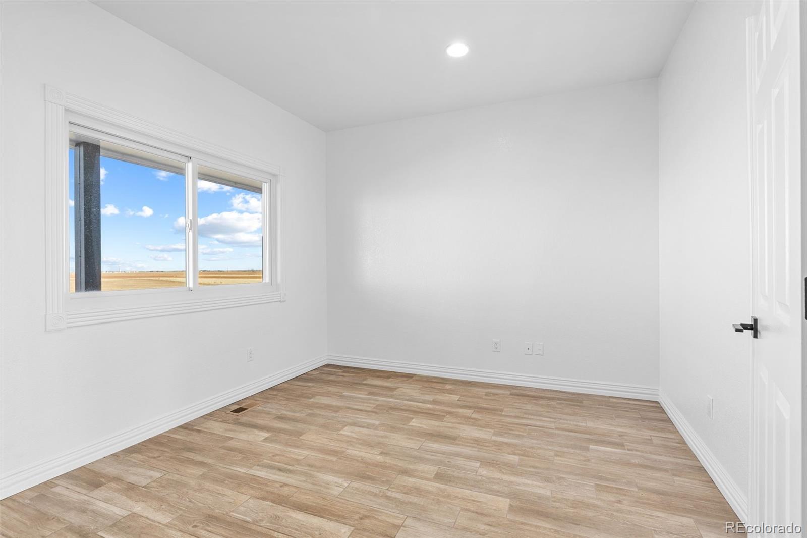 MLS Image #14 for 402 s county road 129 ,bennett, Colorado