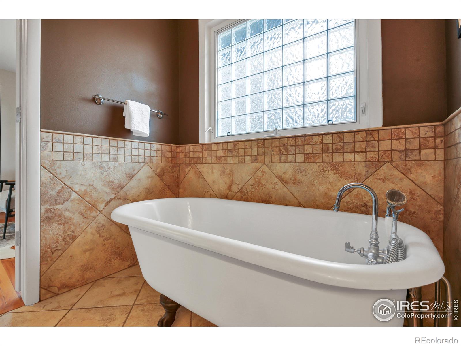MLS Image #23 for 800  parkview drive,fort collins, Colorado