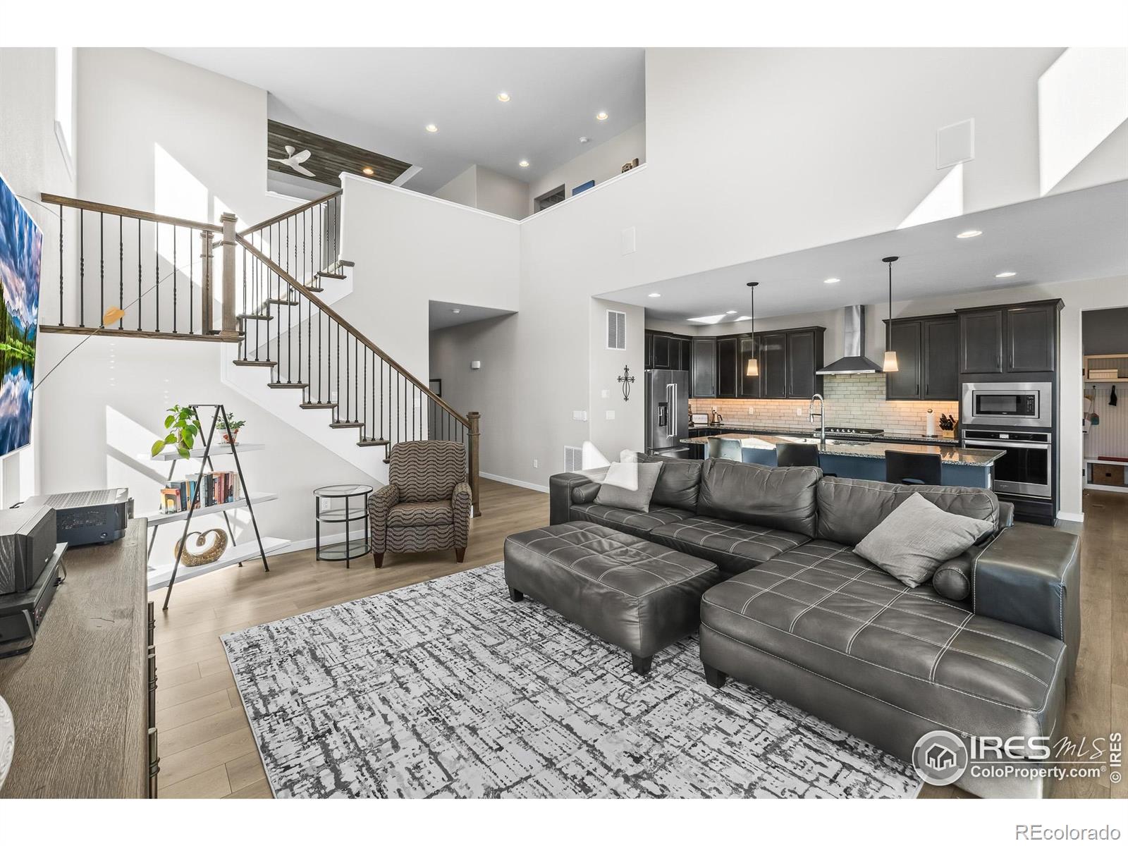 MLS Image #10 for 379  bronco court,berthoud, Colorado
