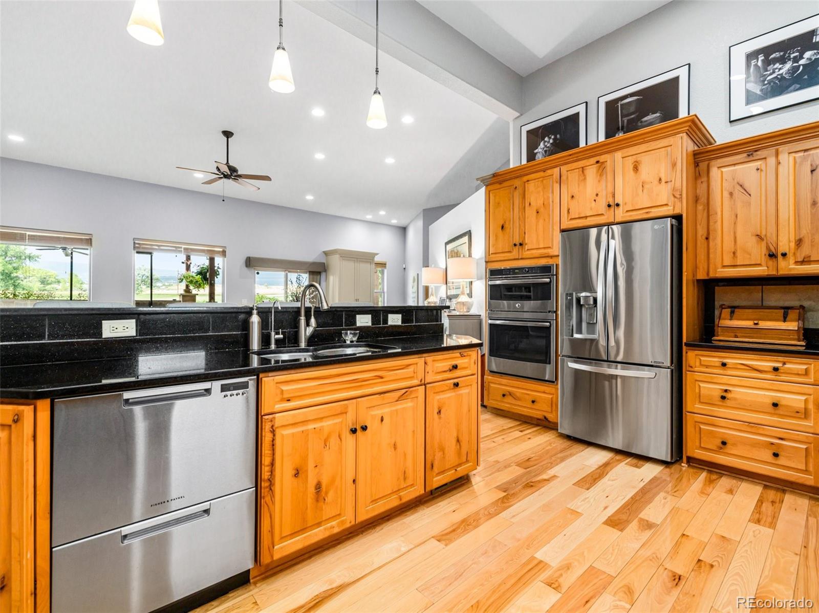 MLS Image #11 for 1  bay meadows ,colorado city, Colorado
