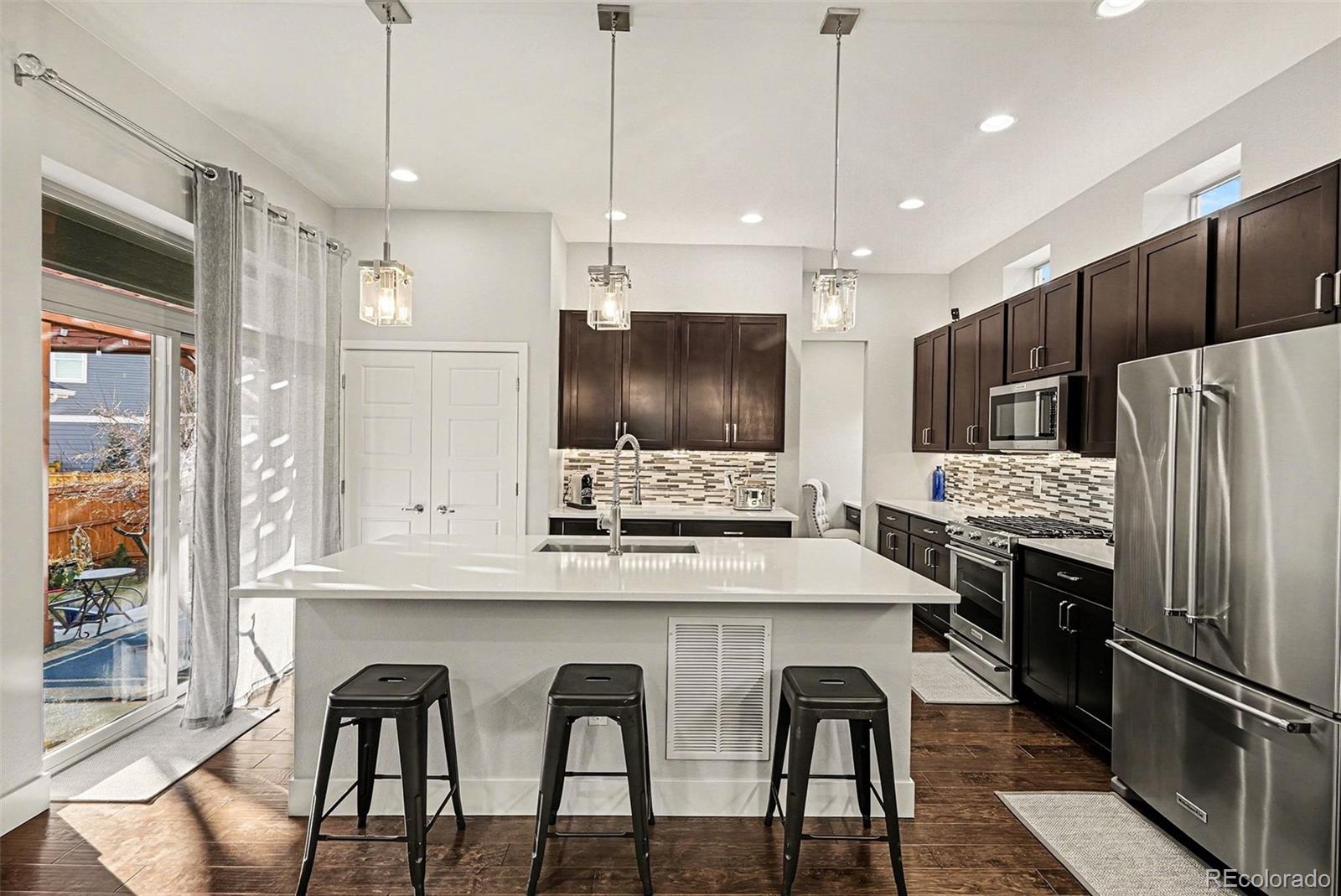 MLS Image #5 for 5969  hanover street,denver, Colorado