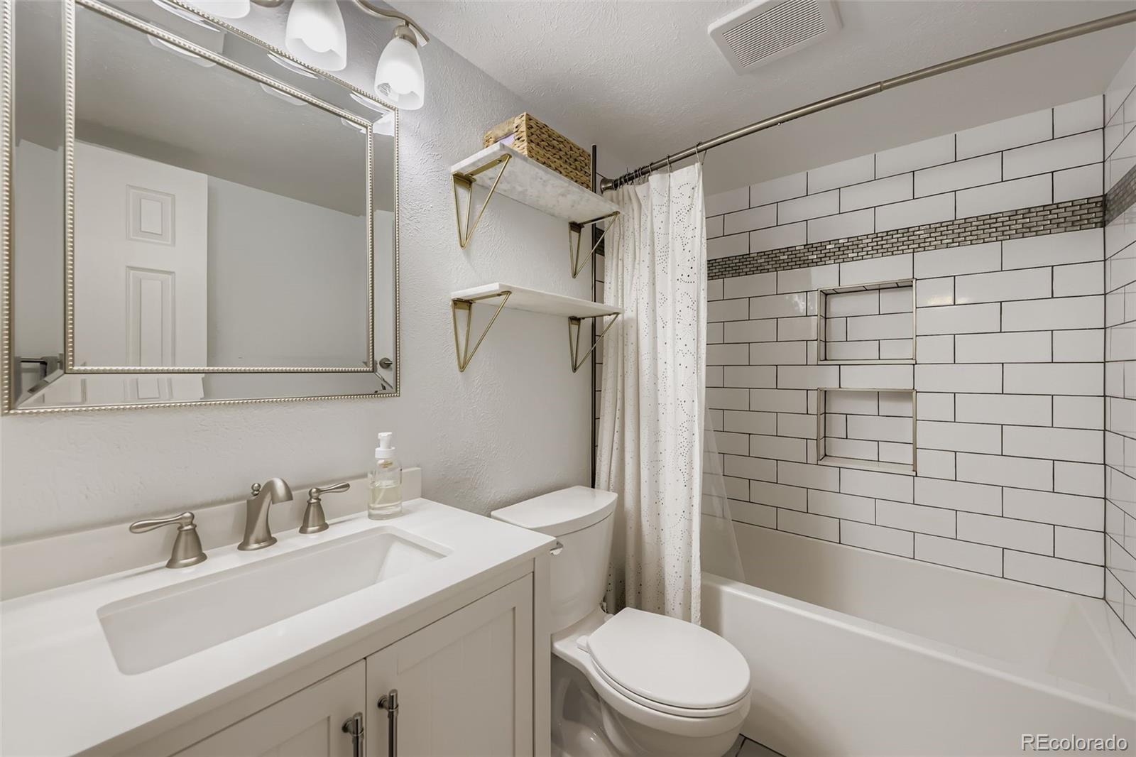 MLS Image #13 for 13883 e lehigh avenue b,aurora, Colorado