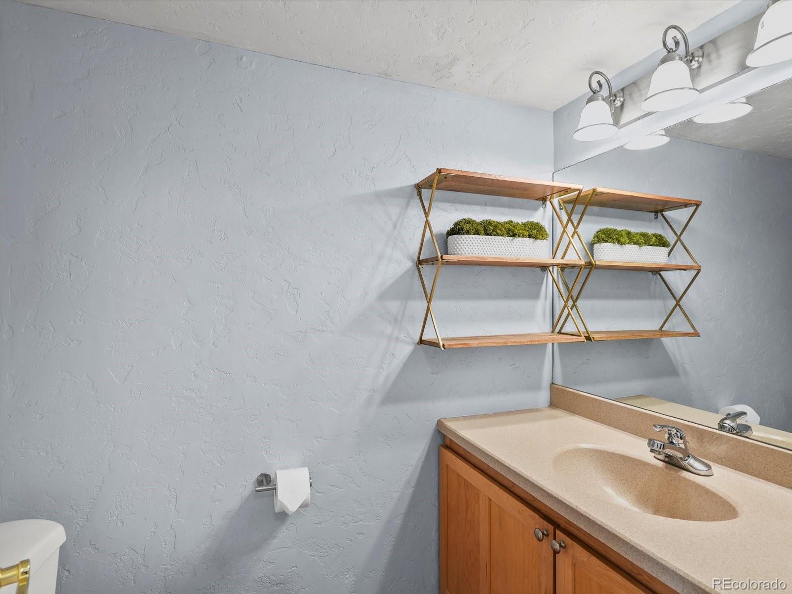 MLS Image #11 for 1243  vine street 10,denver, Colorado