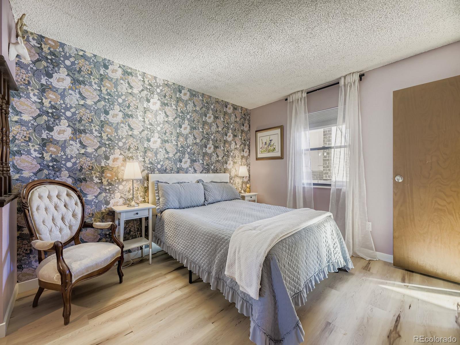 MLS Image #13 for 3550 s harlan street,denver, Colorado