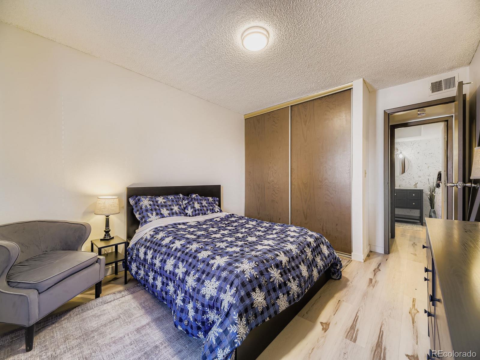 MLS Image #9 for 3550 s harlan street,denver, Colorado