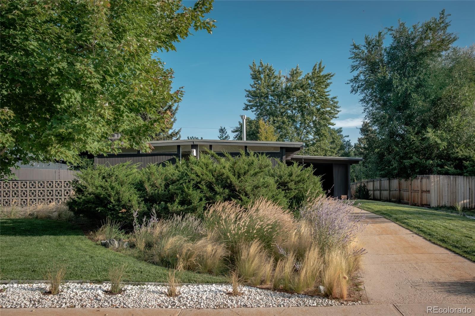 MLS Image #4 for 4721 e idaho place,denver, Colorado