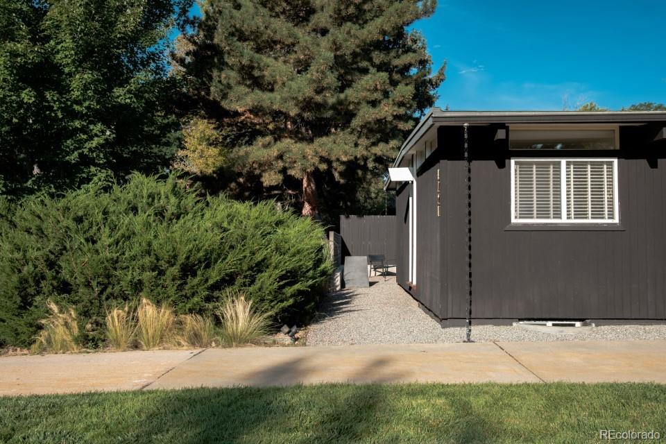 MLS Image #7 for 4721 e idaho place,denver, Colorado