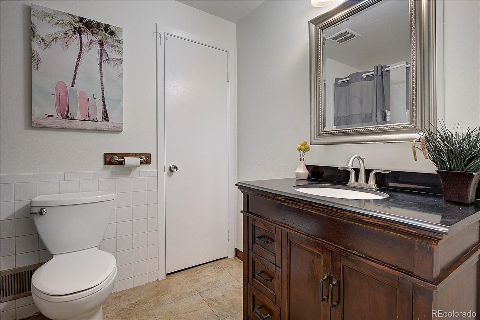 MLS Image #23 for 3345 s akron street,denver, Colorado