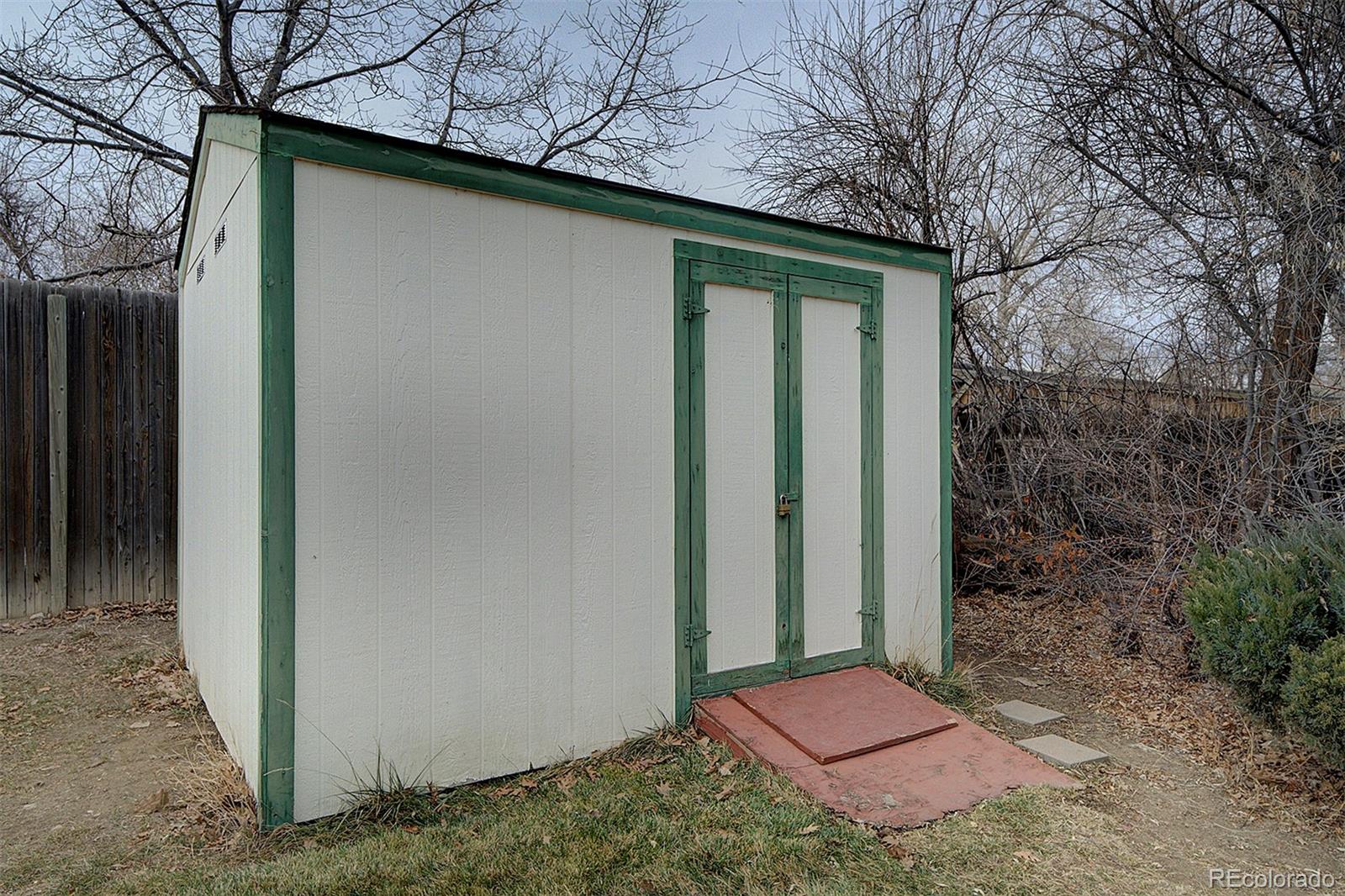 MLS Image #32 for 3345 s akron street,denver, Colorado