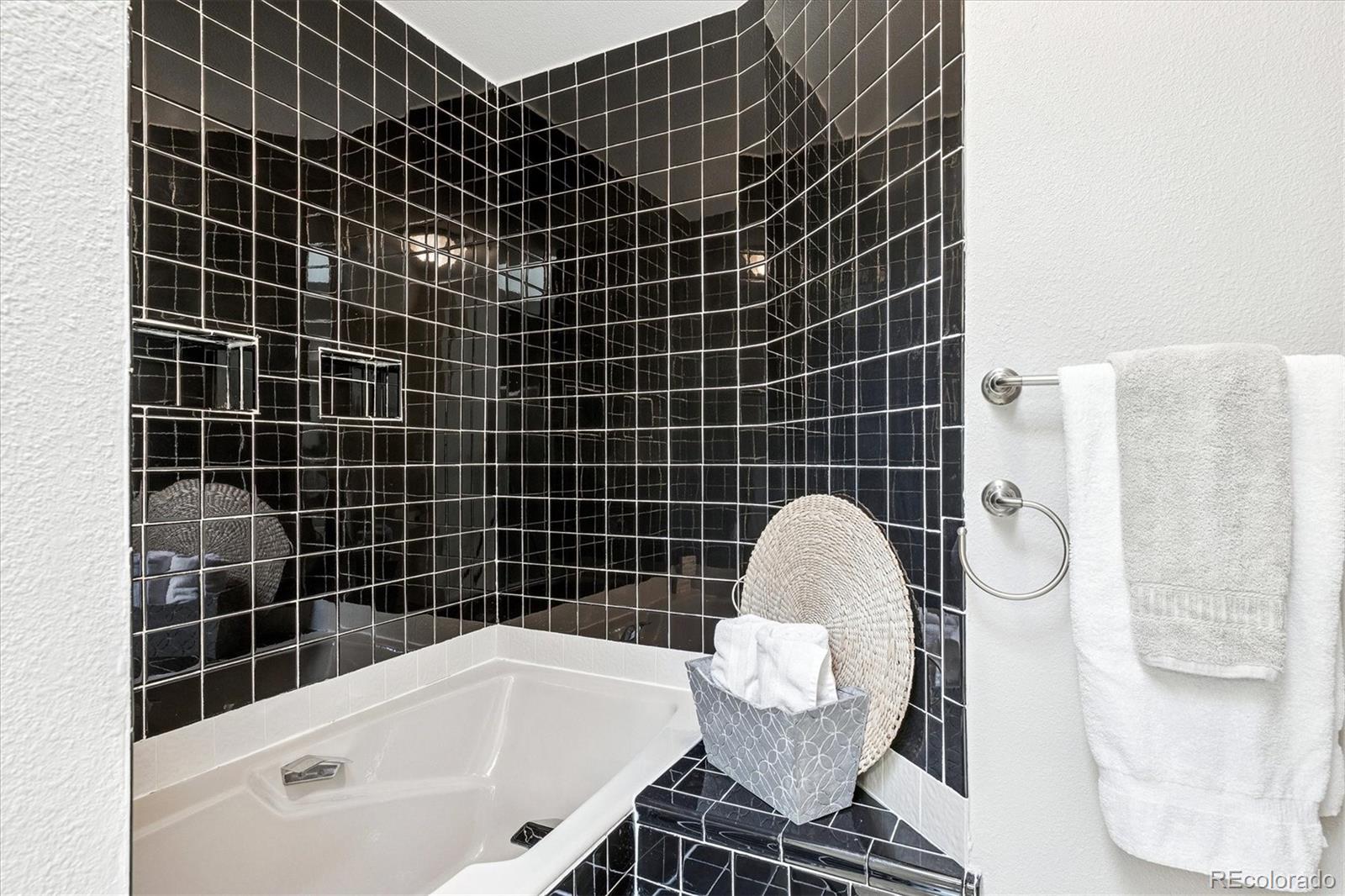 MLS Image #25 for 4383 s zenobia street,denver, Colorado