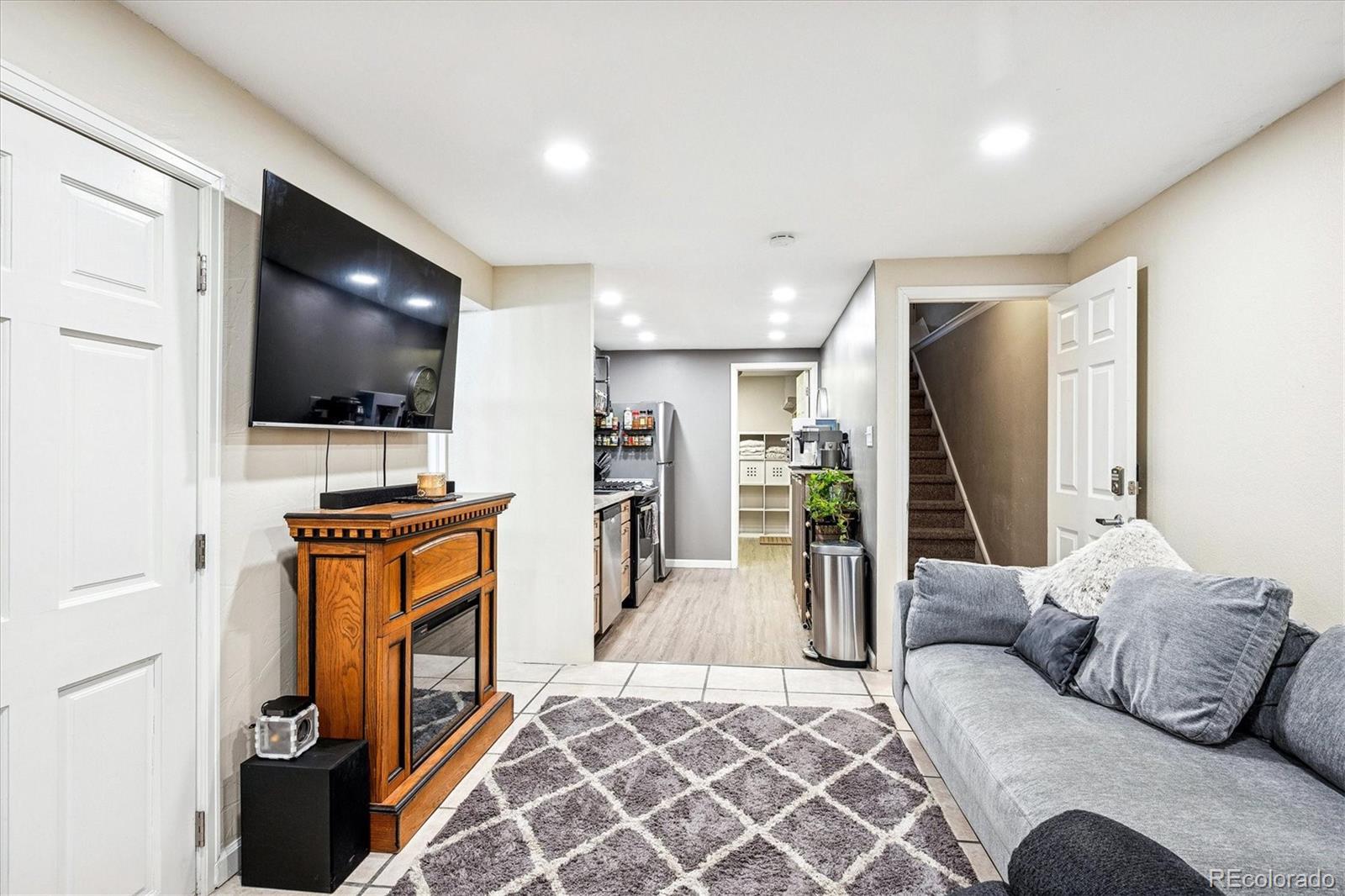 MLS Image #4 for 4383 s zenobia street,denver, Colorado