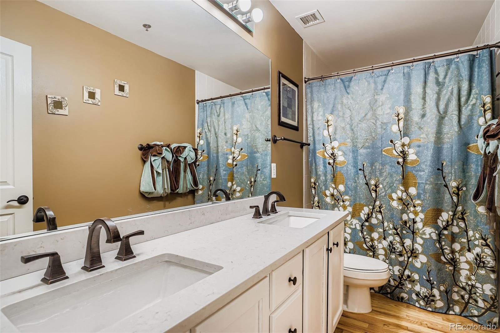 MLS Image #11 for 1555  california street,denver, Colorado
