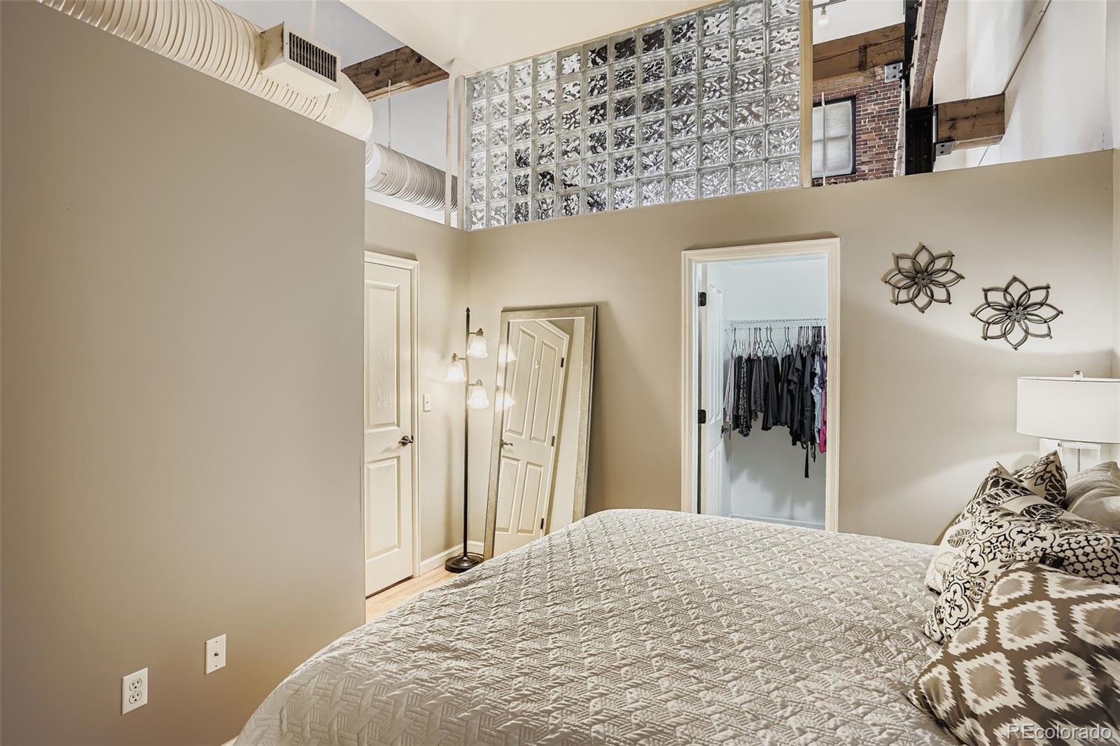 MLS Image #9 for 1555  california street,denver, Colorado