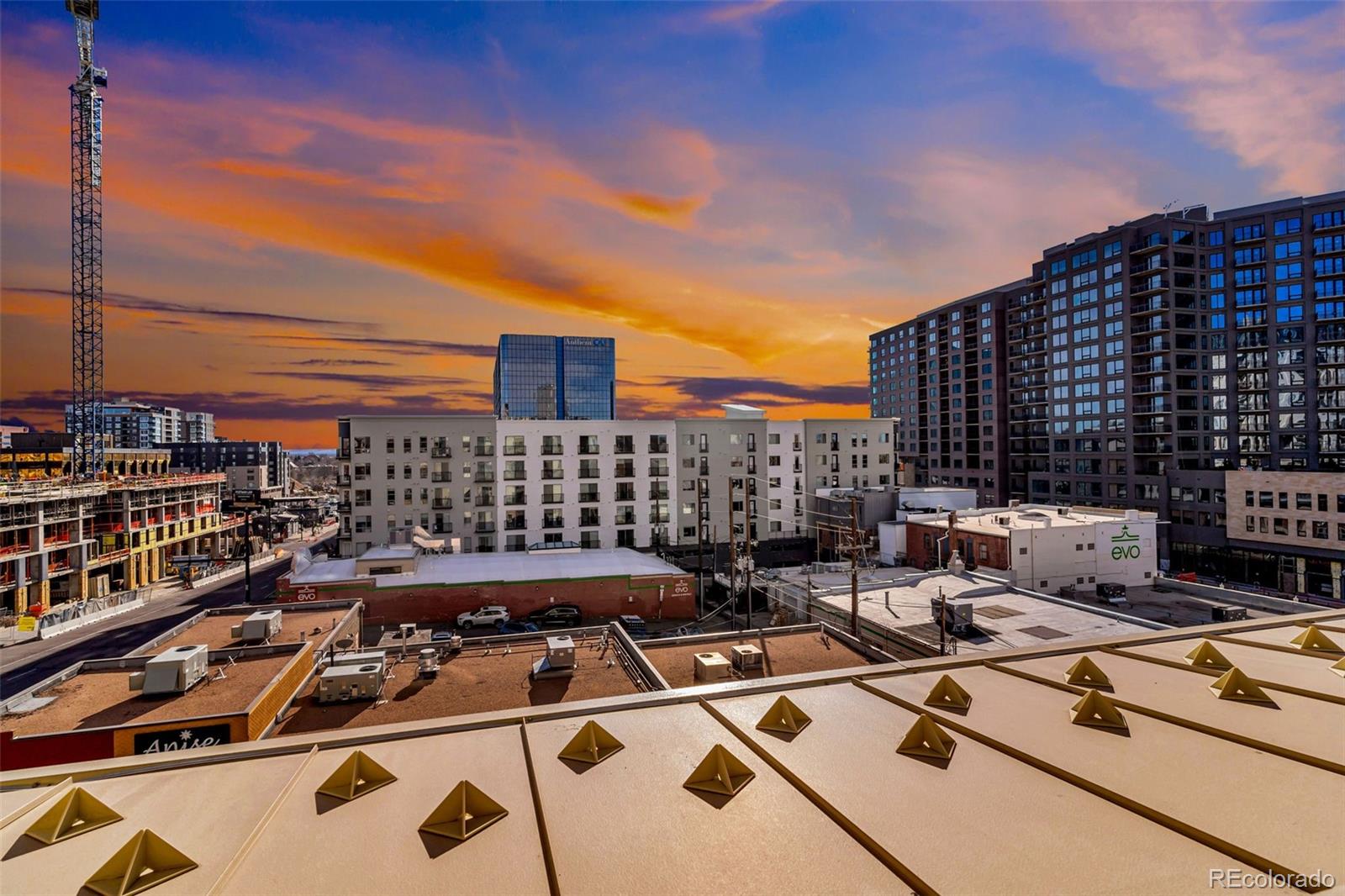 MLS Image #13 for 925 n lincoln street 4g,denver, Colorado