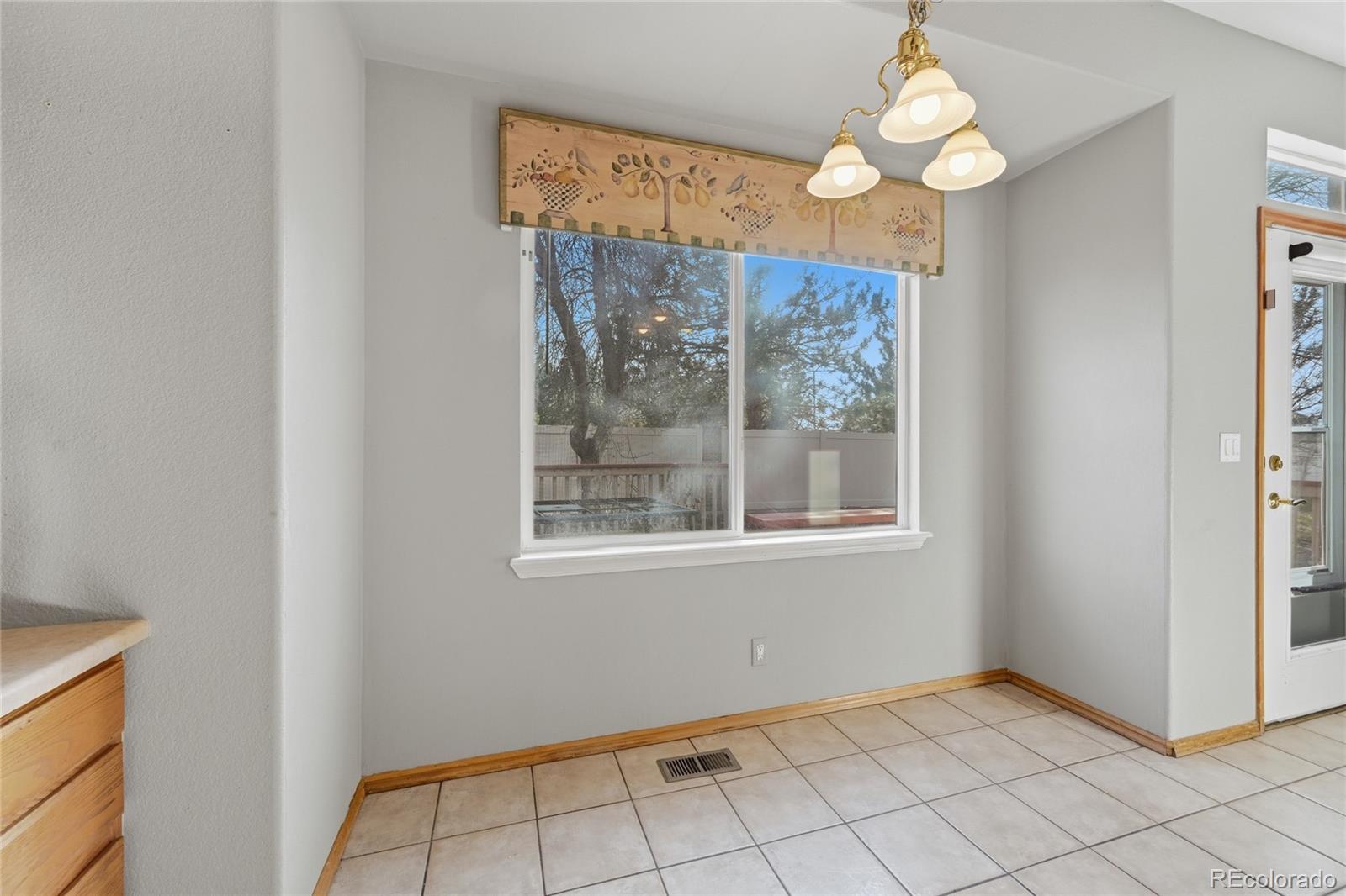 MLS Image #13 for 5022  yates circle,broomfield, Colorado
