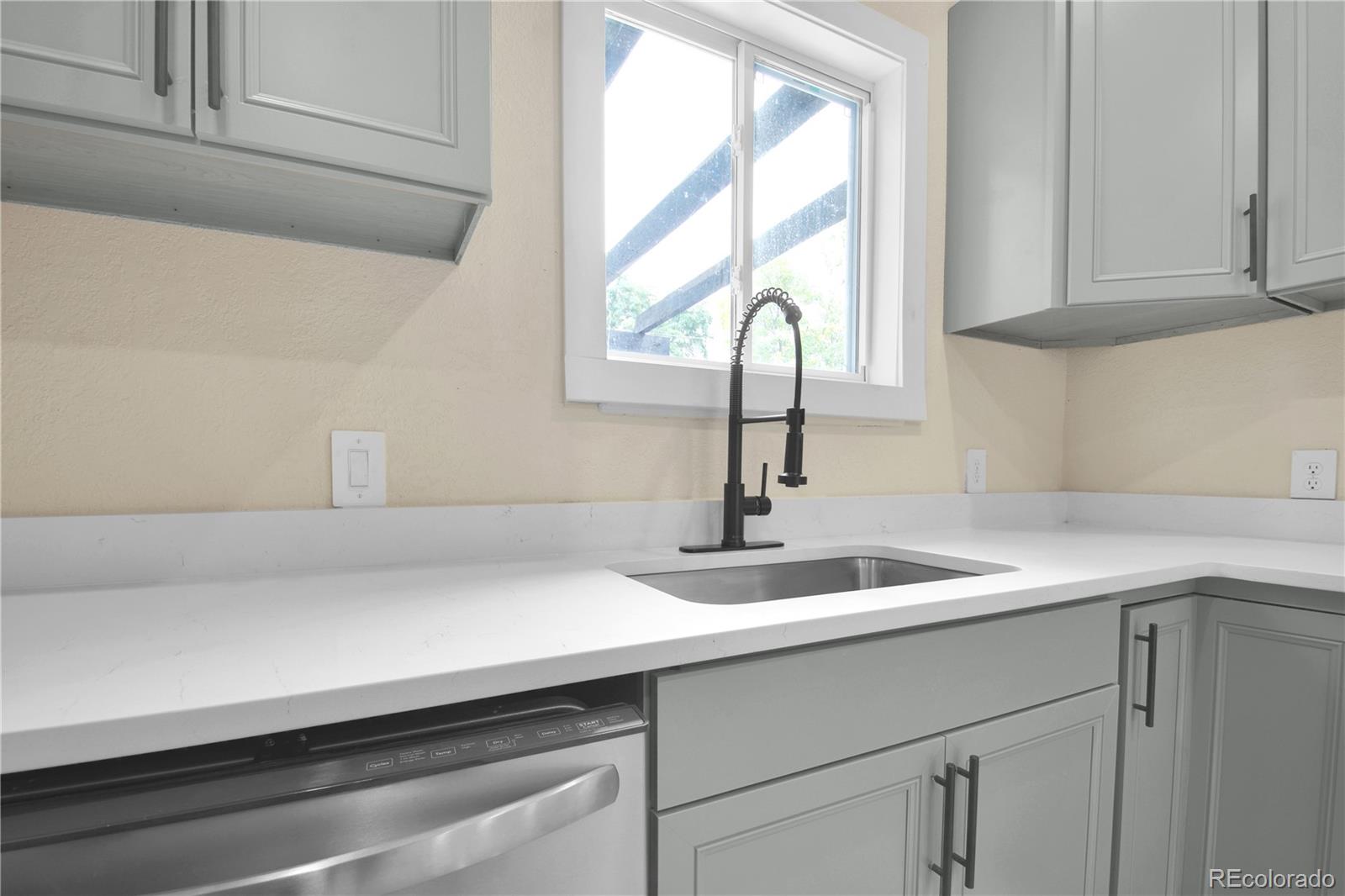 MLS Image #18 for 2350 n ogden street,denver, Colorado