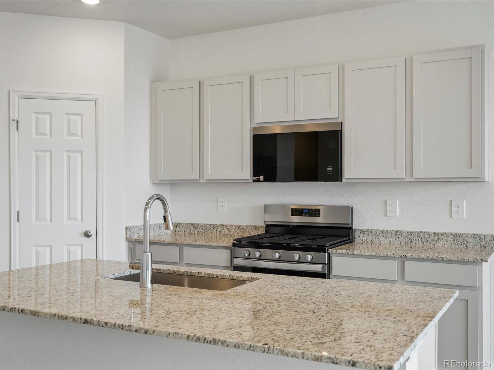 MLS Image #10 for 17498 e 90th place,commerce city, Colorado