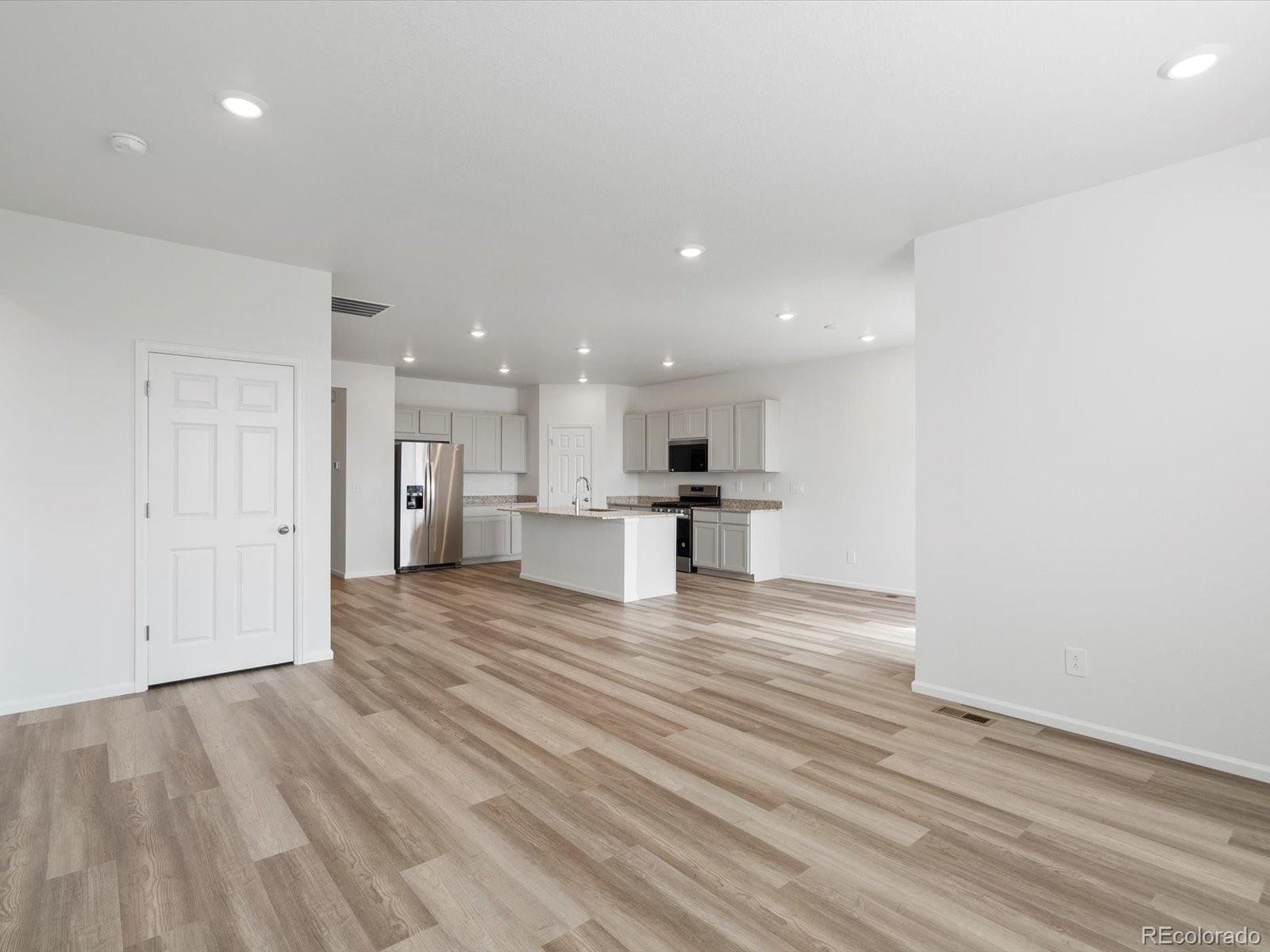 MLS Image #15 for 17498 e 90th place,commerce city, Colorado
