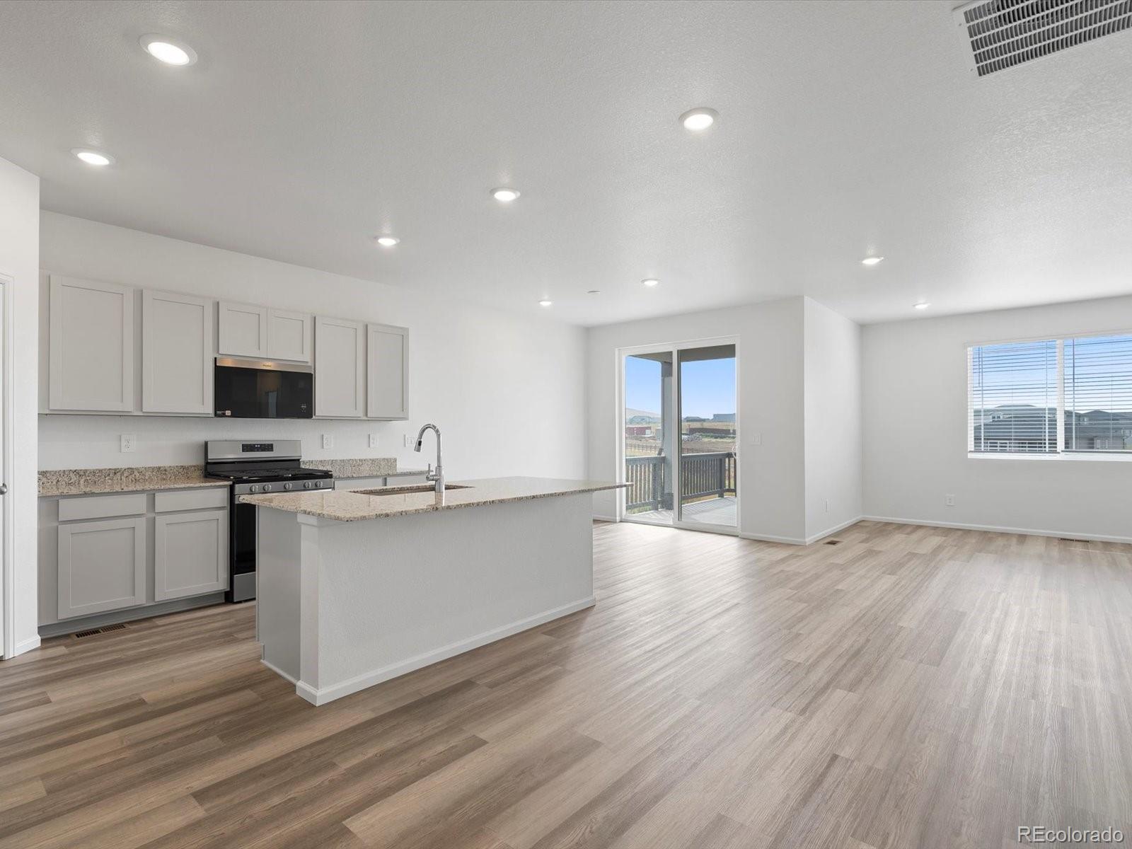 MLS Image #8 for 17498 e 90th place,commerce city, Colorado