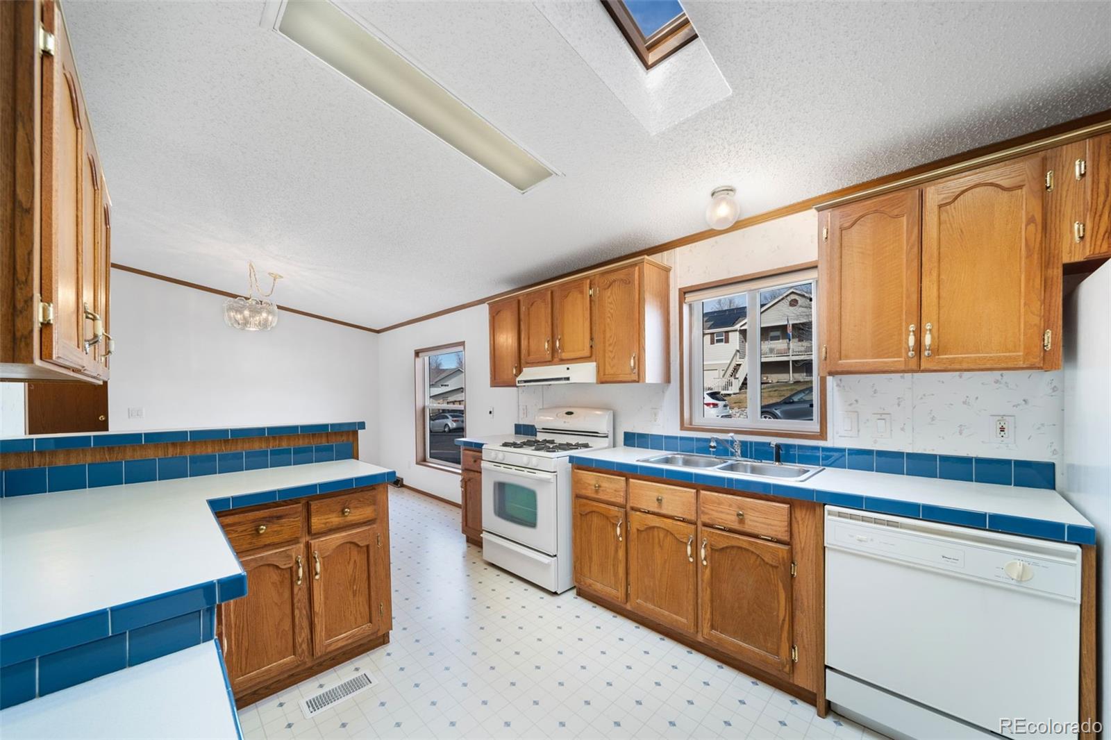 MLS Image #22 for 3305 s dale court,englewood, Colorado