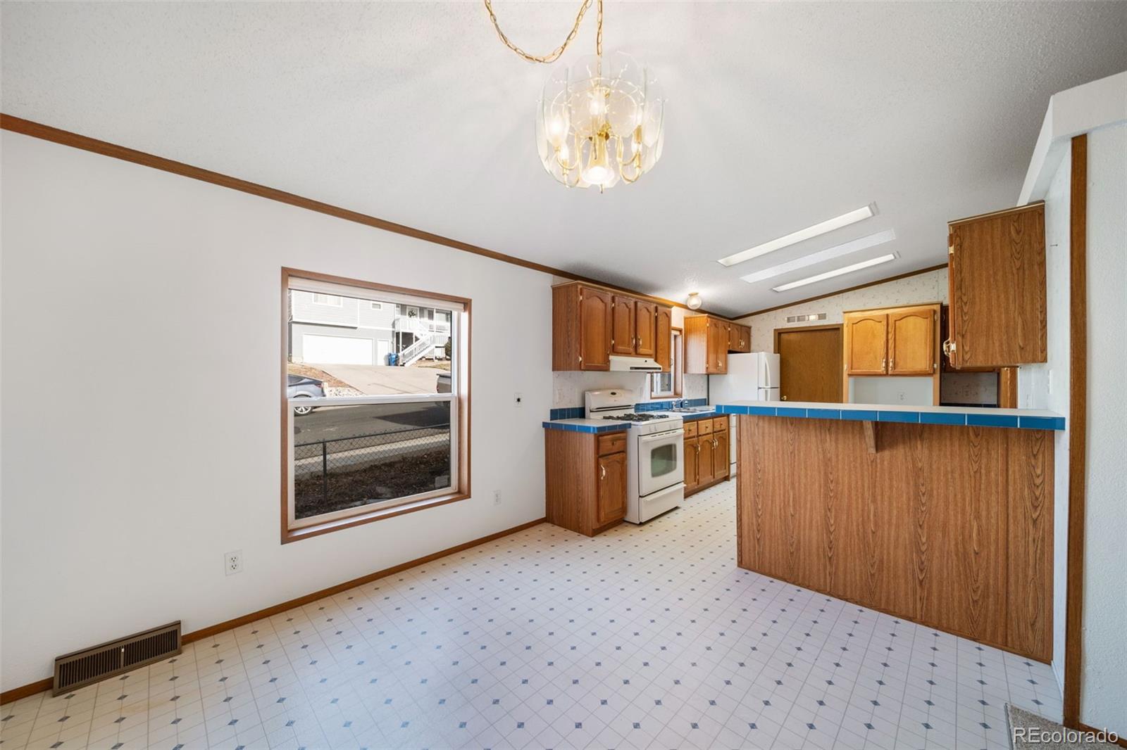 MLS Image #29 for 3305 s dale court,englewood, Colorado