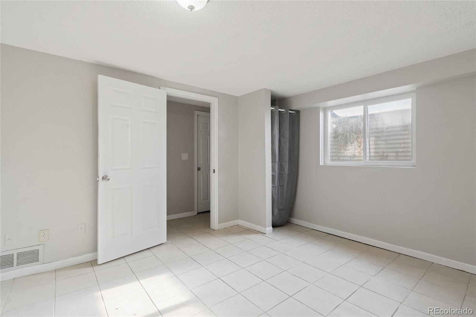 MLS Image #32 for 983 s zeno way,aurora, Colorado