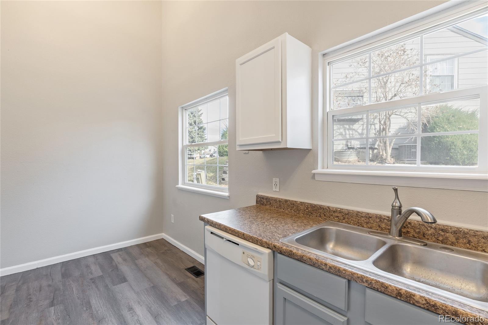 MLS Image #9 for 983 s zeno way,aurora, Colorado