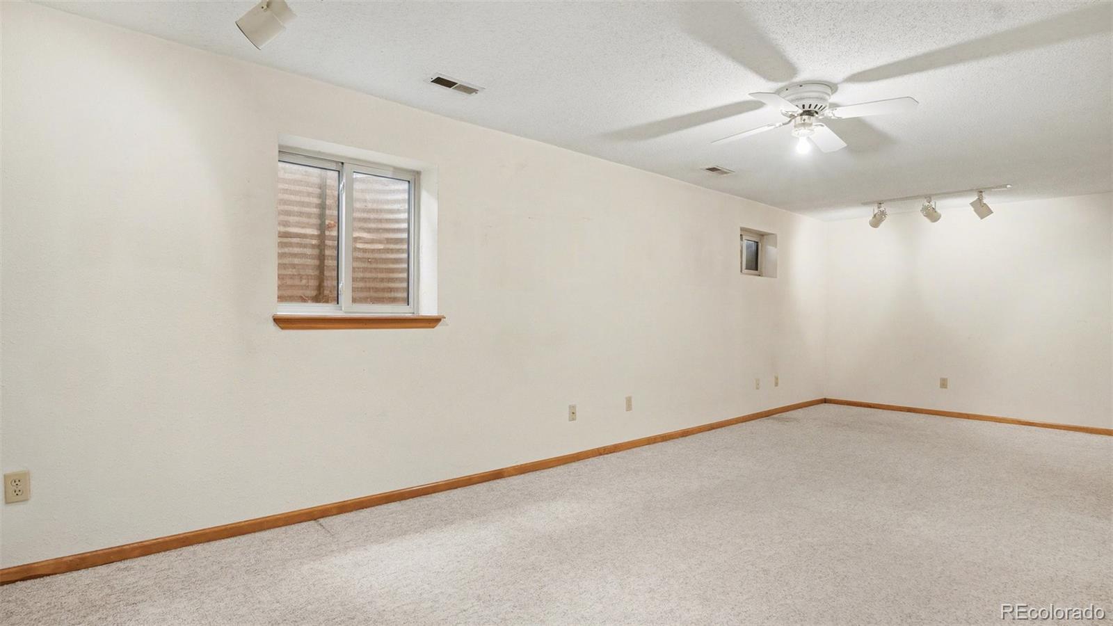 MLS Image #16 for 2618 s lewiston street,aurora, Colorado