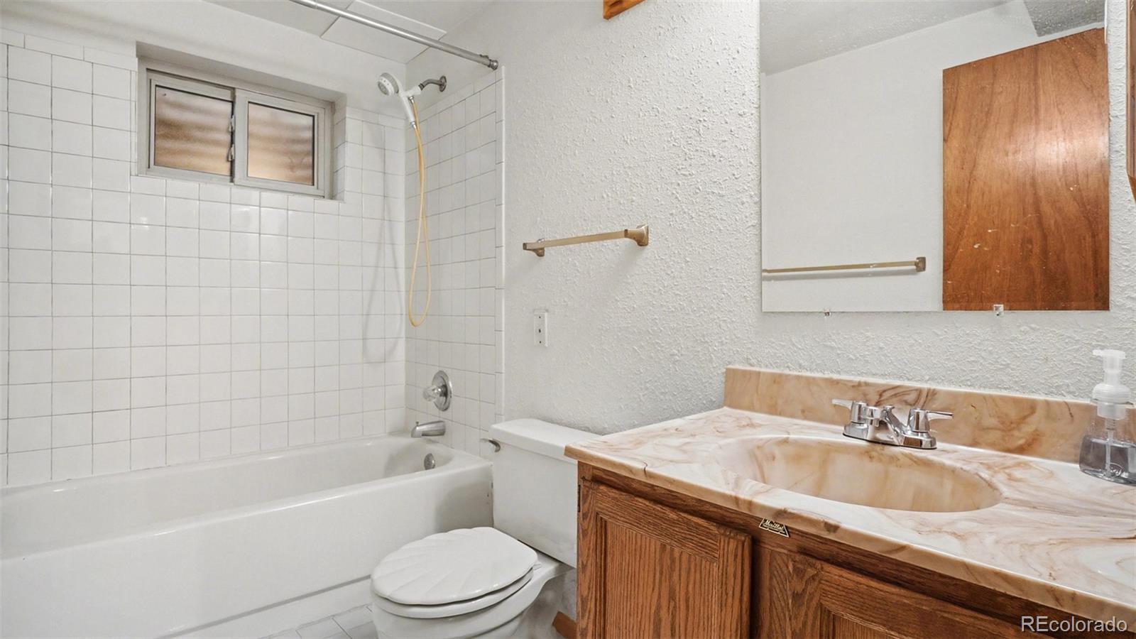MLS Image #17 for 2618 s lewiston street,aurora, Colorado