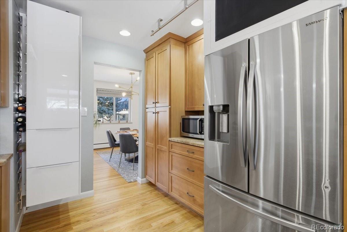 MLS Image #11 for 444 s niagara street,denver, Colorado