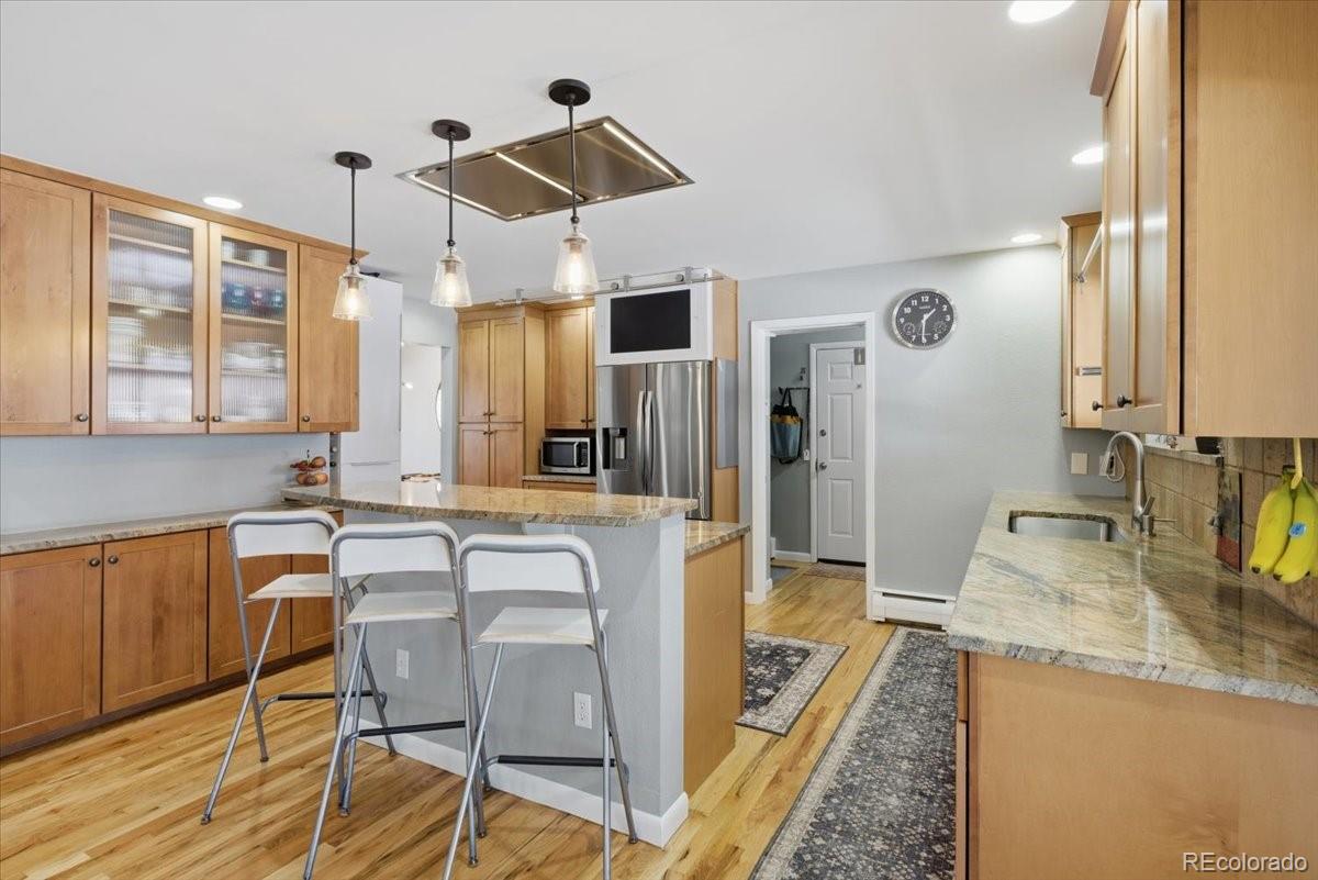 MLS Image #13 for 444 s niagara street,denver, Colorado