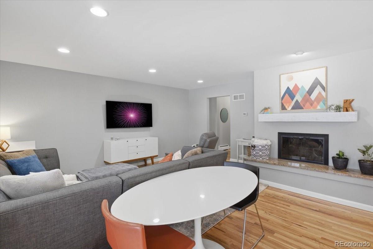 MLS Image #16 for 444 s niagara street,denver, Colorado