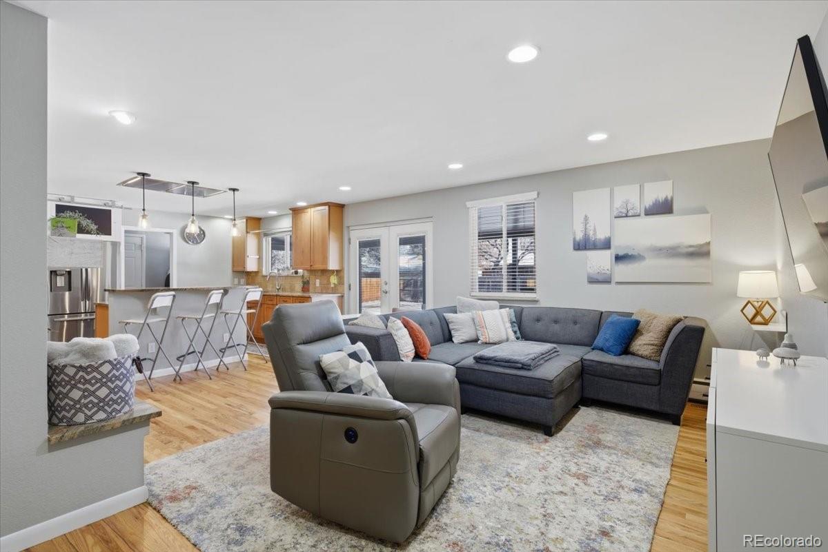 MLS Image #18 for 444 s niagara street,denver, Colorado