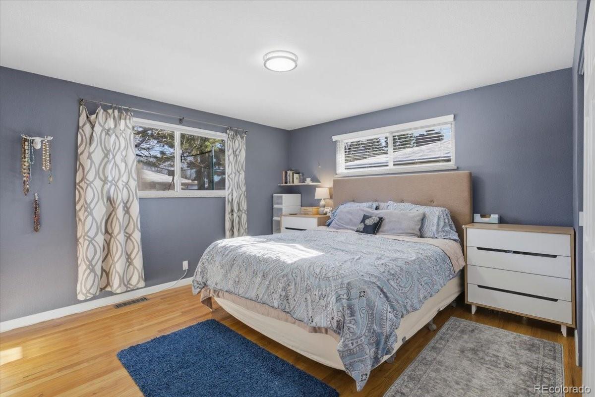 MLS Image #19 for 444 s niagara street,denver, Colorado