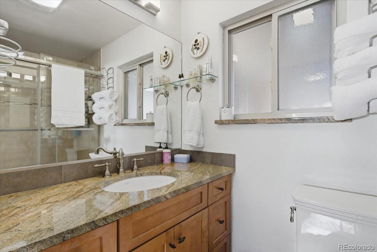 MLS Image #22 for 444 s niagara street,denver, Colorado