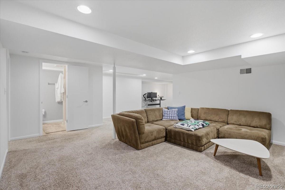 MLS Image #31 for 444 s niagara street,denver, Colorado