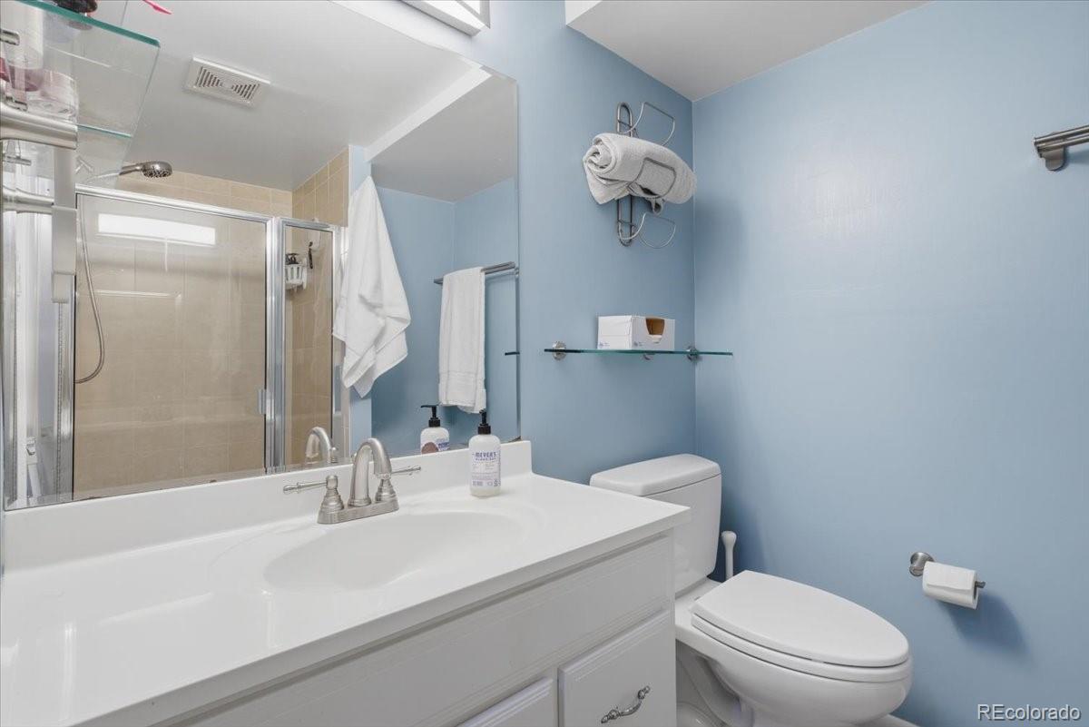 MLS Image #33 for 444 s niagara street,denver, Colorado