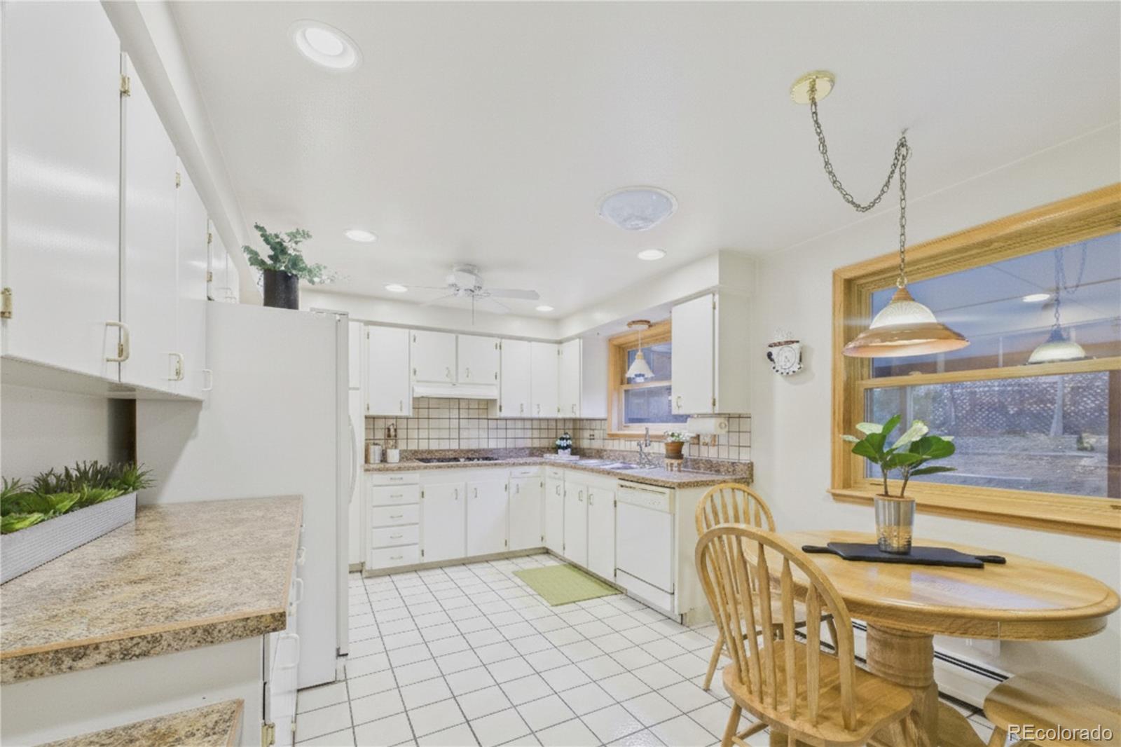 MLS Image #14 for 9738  sierra drive,arvada, Colorado