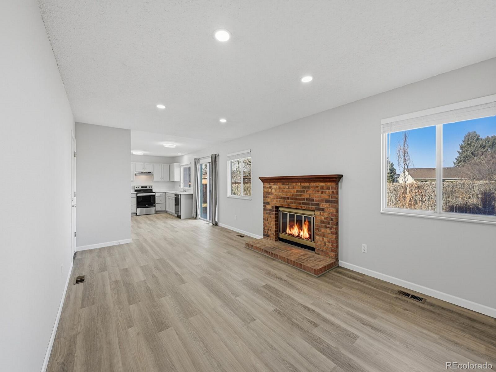 MLS Image #10 for 19131 e louisiana avenue,aurora, Colorado