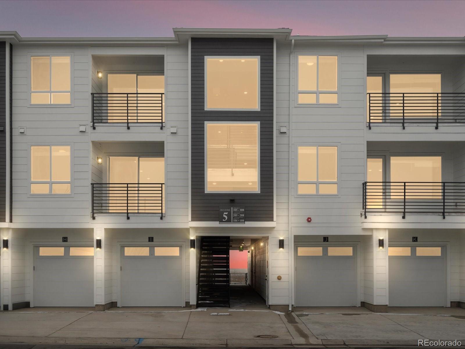 MLS Image #4 for 6153 n ceylon street 206,denver, Colorado