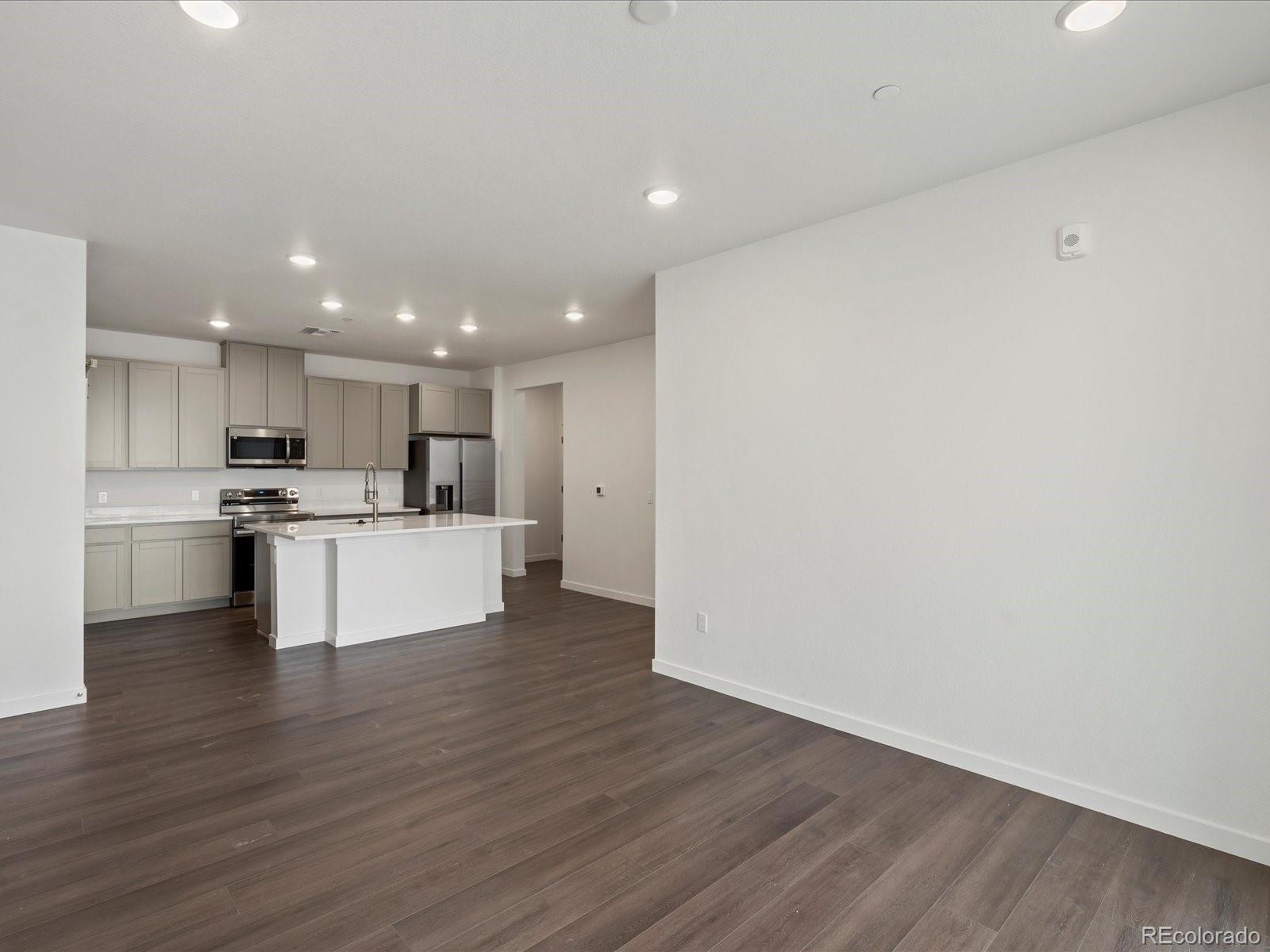 MLS Image #8 for 6153 n ceylon street 206,denver, Colorado