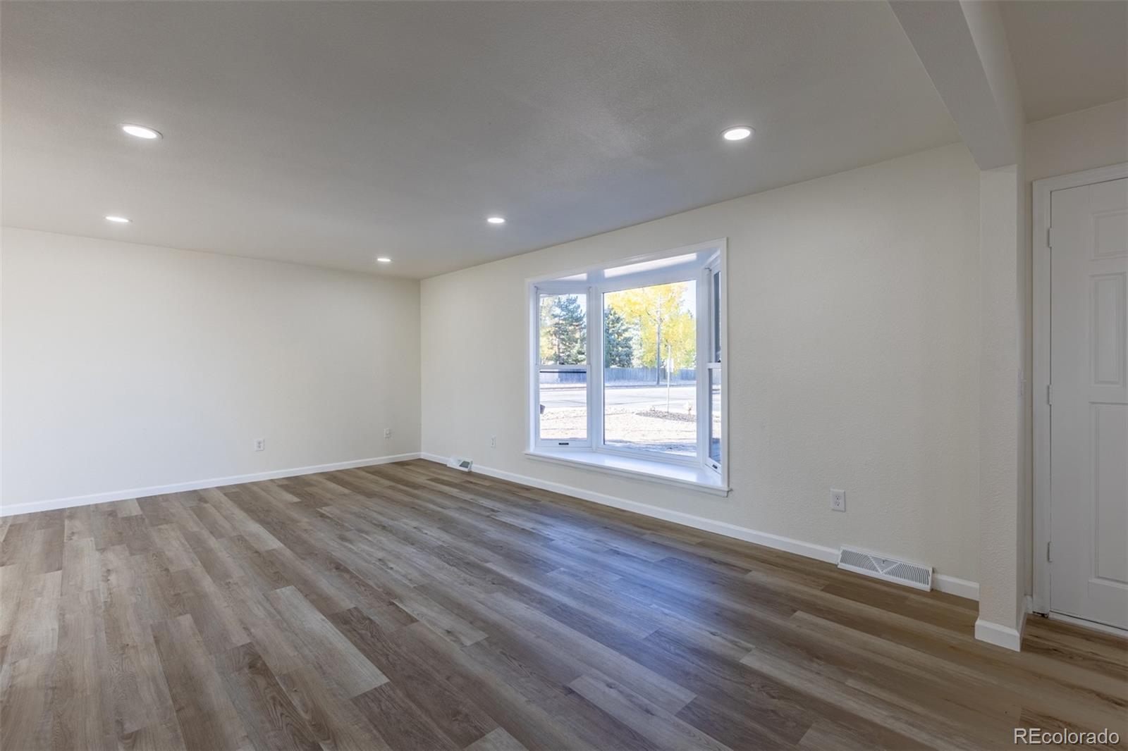 MLS Image #10 for 7492 s marion street,centennial, Colorado