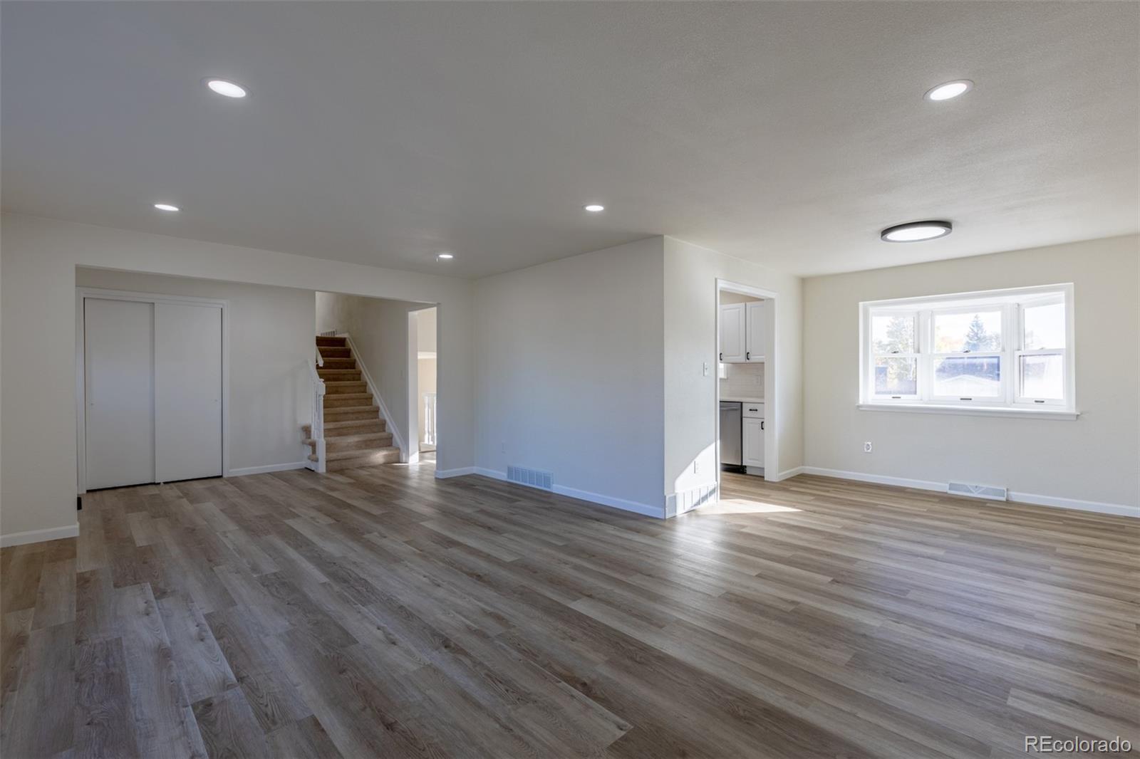 MLS Image #11 for 7492 s marion street,centennial, Colorado