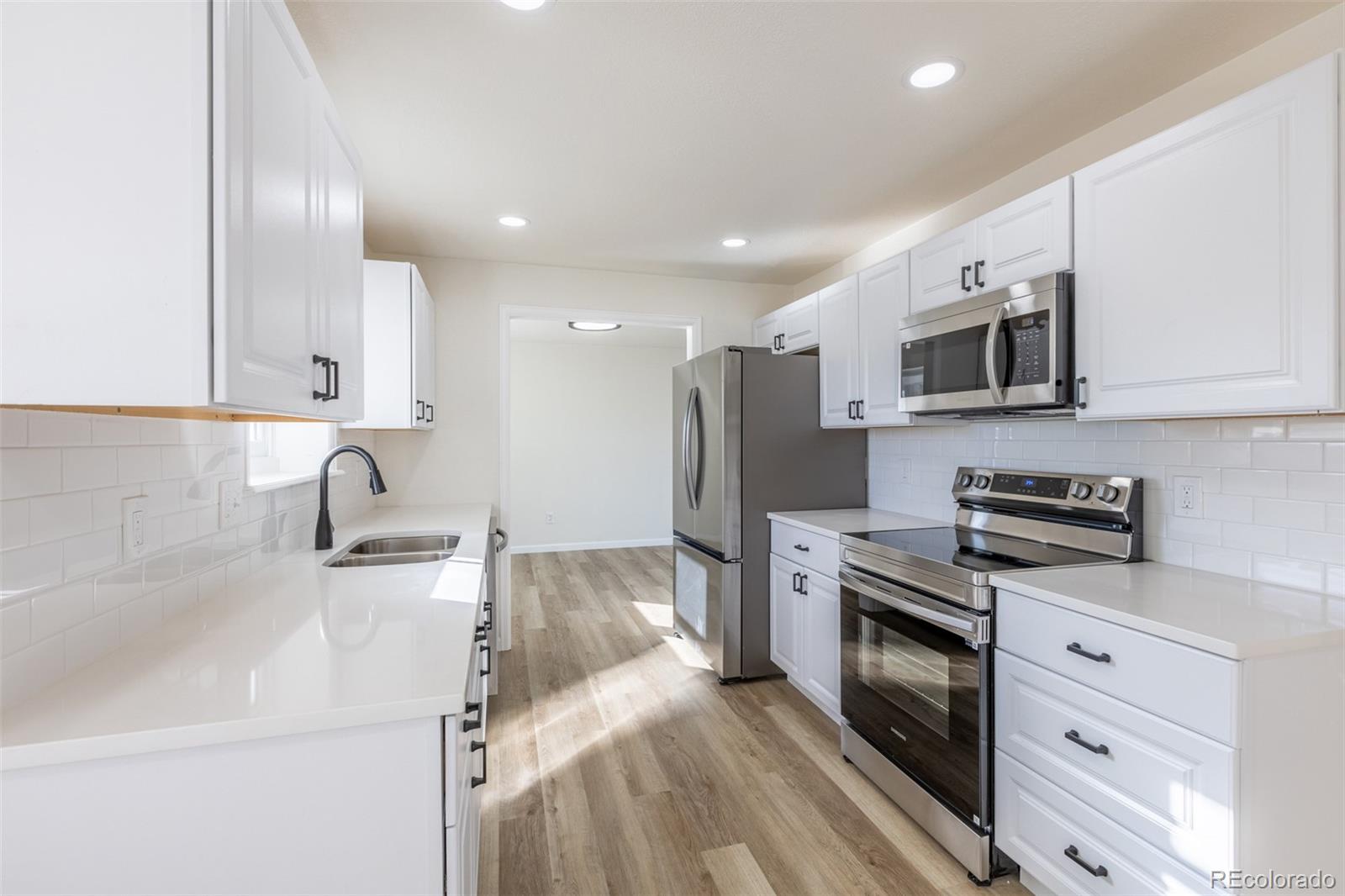 MLS Image #5 for 7492 s marion street,centennial, Colorado