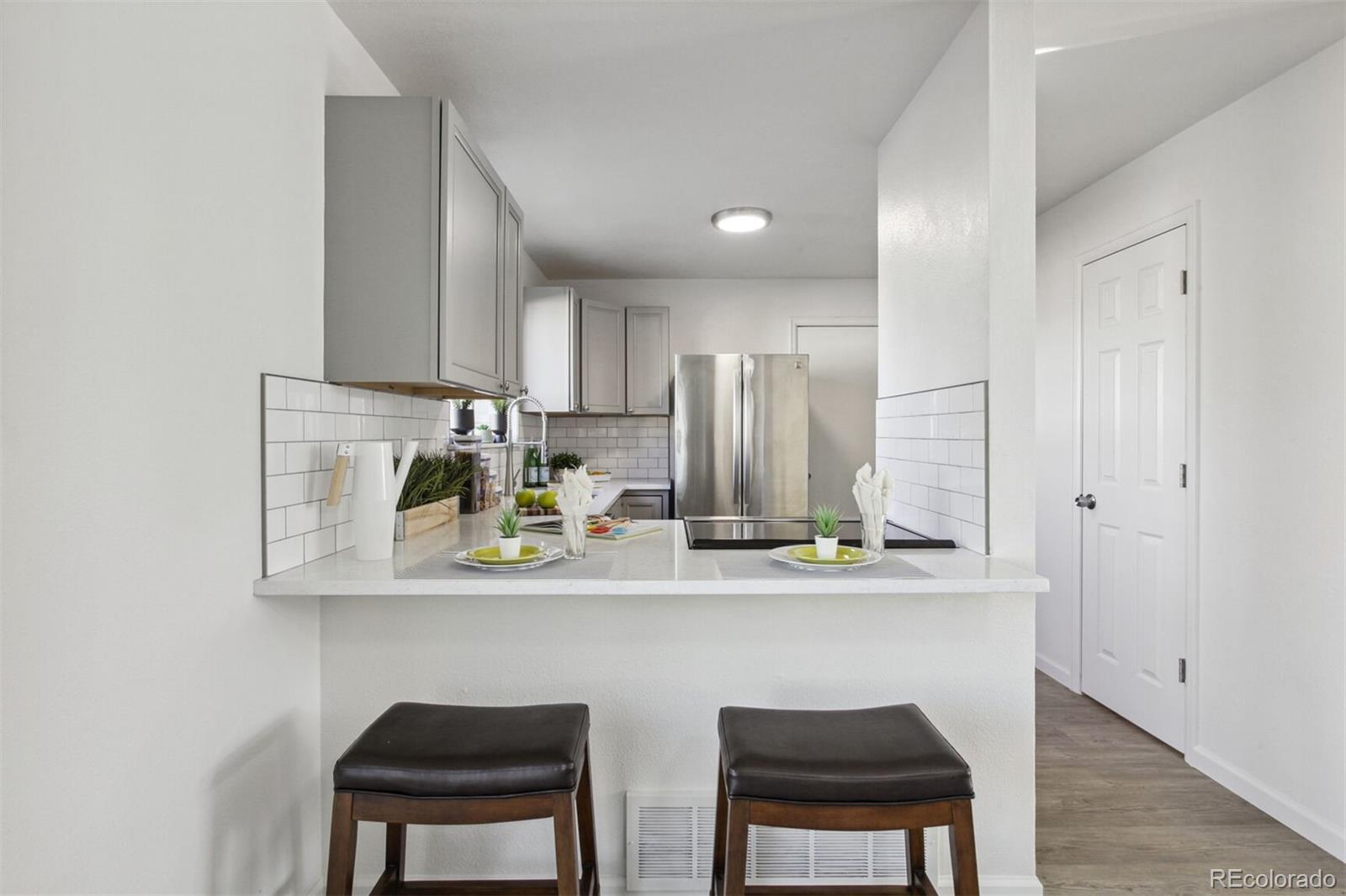 MLS Image #5 for 21103 e 42nd avenue,denver, Colorado