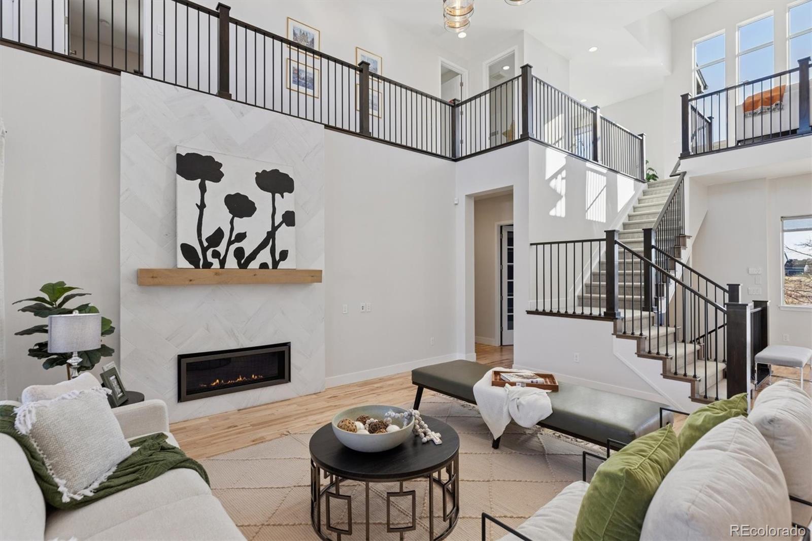 MLS Image #5 for 8055 e prairie meadow drive,denver, Colorado