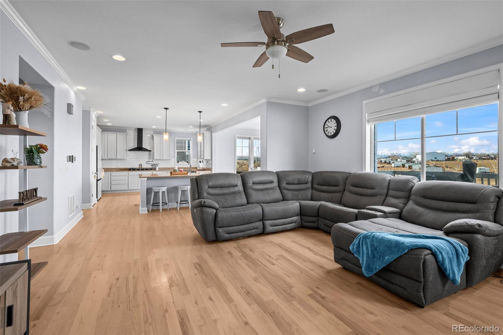 MLS Image #3 for 12487  syracuse street,thornton, Colorado