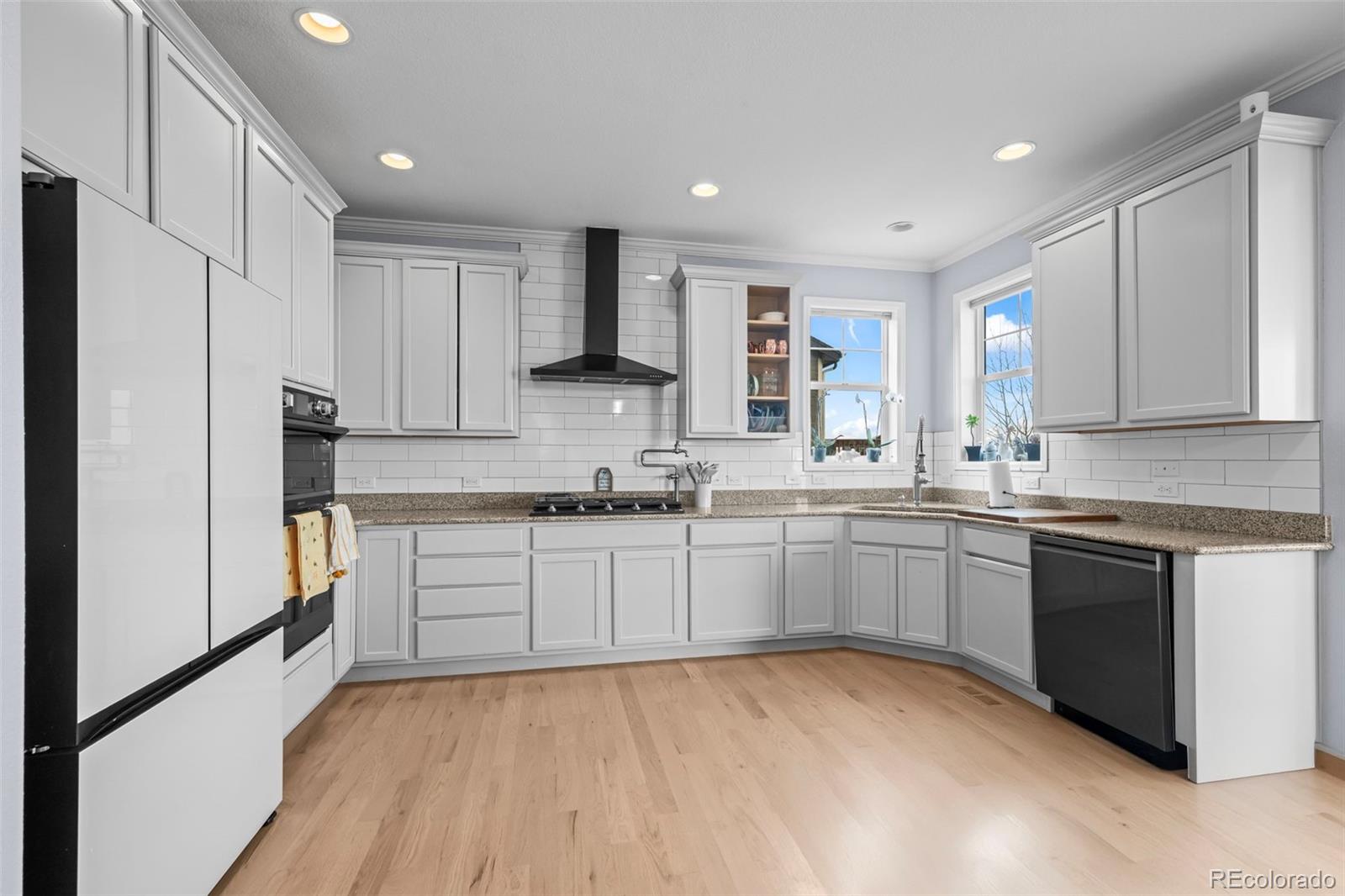 MLS Image #5 for 12487  syracuse street,thornton, Colorado
