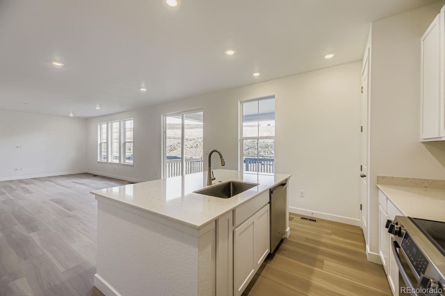 MLS Image #3 for 12650 w glasgow place,littleton, Colorado